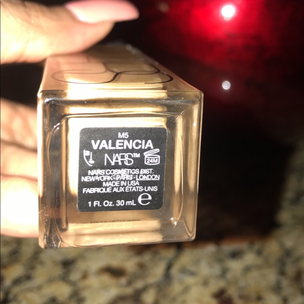 Nars Natural Radiant Longwear Foundation